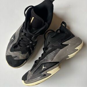 Nike Jordan Westbrook One Take 3 Basketball Shoe Boy’s Black/Gold Size 6.5Y